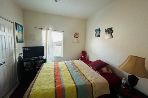 Propiedad comercial en venta en Miami, Florida, 171.59 m2 № 1954772 - foto 7