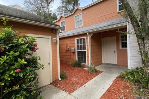 Townhouse in Tampa, Florida 3 bedrooms, 115.57 sq.m. № 2385941