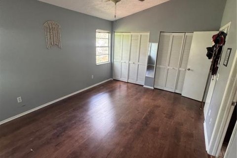 Townhouse in Tampa, Florida 3 bedrooms, 115.57 sq.m. № 2385941 - photo 4