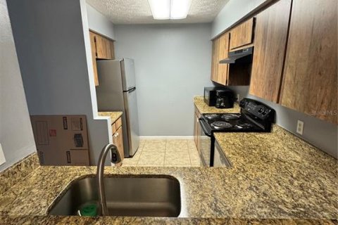 Townhouse in Tampa, Florida 3 bedrooms, 115.57 sq.m. № 2385941 - photo 7