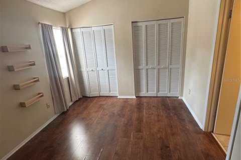 Townhouse in Tampa, Florida 3 bedrooms, 115.57 sq.m. № 2385941 - photo 5