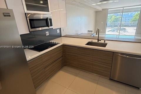 Condominio en venta en North Miami Beach, Florida, 2 dormitorios, 100.8 m2 № 1971869 - foto 6