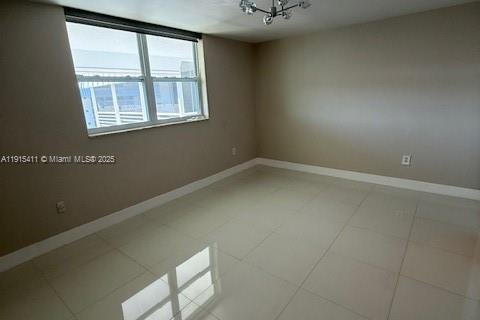 Condominio en venta en North Miami Beach, Florida, 2 dormitorios, 100.8 m2 № 1971869 - foto 23