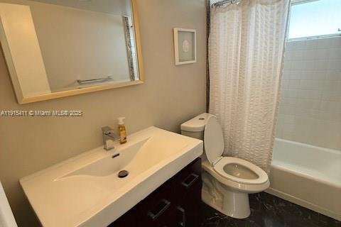 Condominio en venta en North Miami Beach, Florida, 2 dormitorios, 100.8 m2 № 1971869 - foto 12