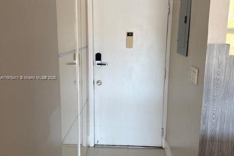 Condominio en venta en North Miami Beach, Florida, 2 dormitorios, 100.8 m2 № 1971869 - foto 1