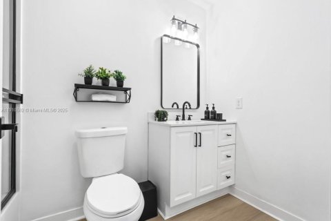 Condo in Tamarac, Florida, 2 bedrooms  № 1966671 - photo 27