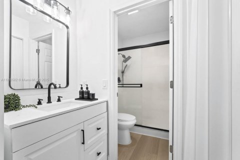 Condo in Tamarac, Florida, 2 bedrooms  № 1966671 - photo 24