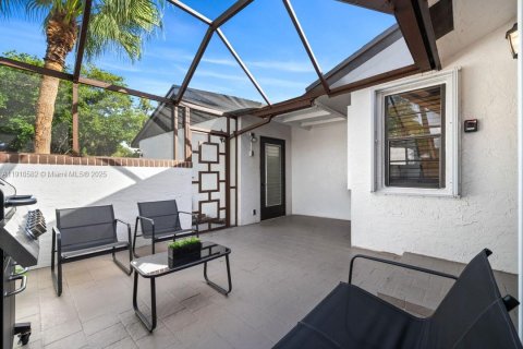 Condo in Tamarac, Florida, 2 bedrooms  № 1966671 - photo 6