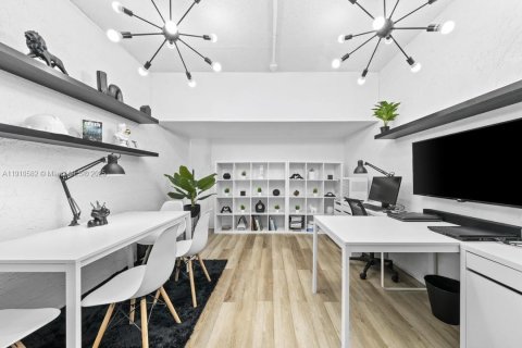 Condo in Tamarac, Florida, 2 bedrooms  № 1966671 - photo 30