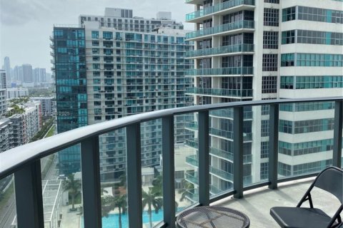 Condo in Miami, Florida, 2 bedrooms  № 2022405 - photo 25