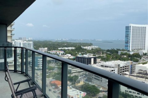 Condo in Miami, Florida, 2 bedrooms  № 2022405 - photo 26
