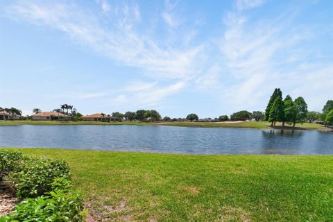 Condo in Sun City Center, Florida, 3 bedrooms  № 2203619 - photo 6