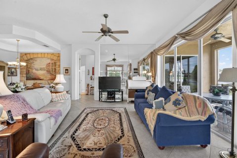 Condo in Sun City Center, Florida, 3 bedrooms  № 2203619 - photo 16
