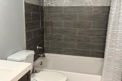 Condominio en alquiler en Palm Harbor, Florida, 2 dormitorios, 80.92 m2 № 1879284 - foto 5