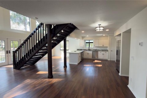 House in Wesley Chapel, Florida 3 bedrooms, 198.44 sq.m. № 2117059 - photo 5