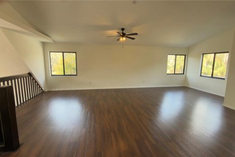 House in Wesley Chapel, Florida 3 bedrooms, 198.44 sq.m. № 2117059 - photo 13