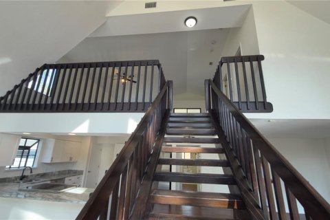 House in Wesley Chapel, Florida 3 bedrooms, 198.44 sq.m. № 2117059 - photo 10