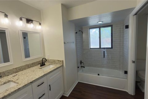 House in Wesley Chapel, Florida 3 bedrooms, 198.44 sq.m. № 2117059 - photo 22