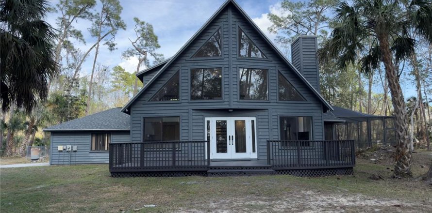 House in Wesley Chapel, Florida 3 bedrooms, 198.44 sq.m. № 2117059