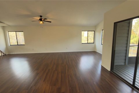 House in Wesley Chapel, Florida 3 bedrooms, 198.44 sq.m. № 2117059 - photo 15