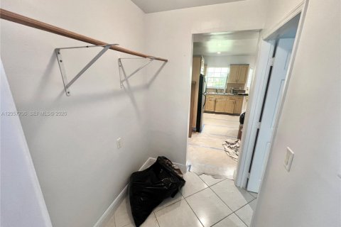 Copropriété à louer à Miami Beach, Floride: 1 chambre, 64.1 m2 № 2187872 - photo 13