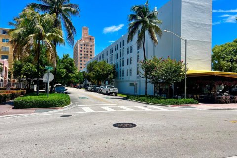 Copropriété à louer à Miami Beach, Floride: 1 chambre, 64.1 m2 № 2187872 - photo 28