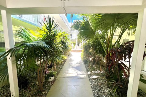 Copropriété à louer à Miami Beach, Floride: 1 chambre, 64.1 m2 № 2187872 - photo 16