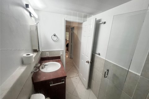 Copropriété à louer à Miami Beach, Floride: 1 chambre, 64.1 m2 № 2187872 - photo 12