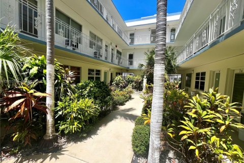 Copropriété à louer à Miami Beach, Floride: 1 chambre, 64.1 m2 № 2187872 - photo 20