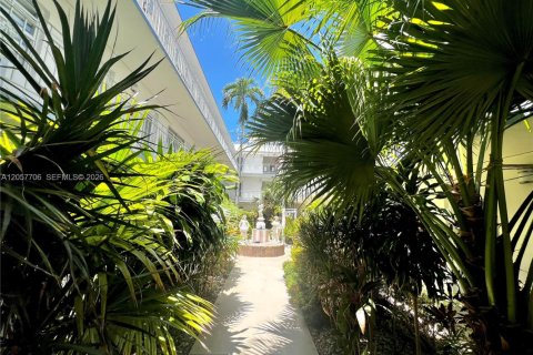 Copropriété à louer à Miami Beach, Floride: 1 chambre, 64.1 m2 № 2187872 - photo 17