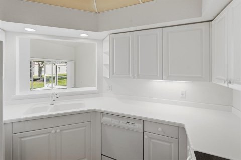 Copropriété à vendre à Bradenton, Floride: 2 chambres, 125.6 m2 № 2424006 - photo 17