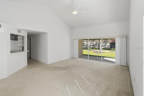 Copropriété à vendre à Bradenton, Floride: 2 chambres, 125.6 m2 № 2424006 - photo 7