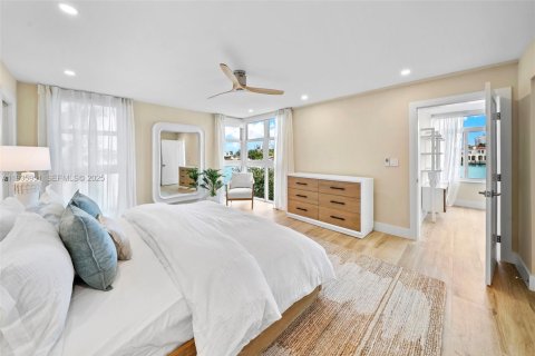 Condo in Bay Harbor Islands, Florida, 2 bedrooms  № 1994071 - photo 16