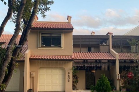 Townhouse in Doral, Florida 3 bedrooms, 159.05 sq.m. № 1989290 - photo 29