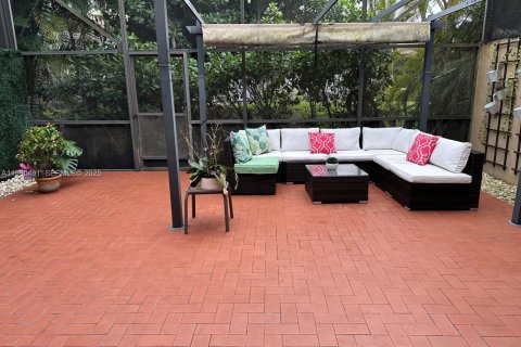 Townhouse in Doral, Florida 3 bedrooms, 159.05 sq.m. № 1989290 - photo 27