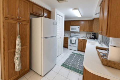 House in Holiday, Florida 2 bedrooms, 138.89 sq.m. № 2399066 - photo 7