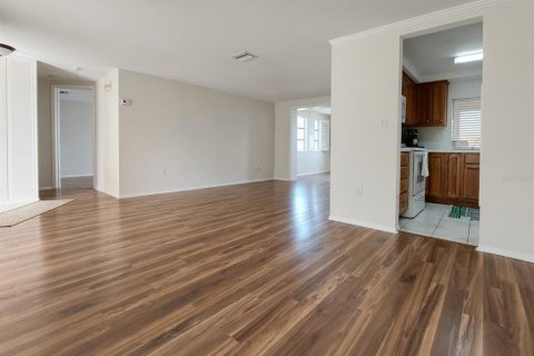 House in Holiday, Florida 2 bedrooms, 138.89 sq.m. № 2399066 - photo 6