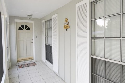 House in Holiday, Florida 2 bedrooms, 138.89 sq.m. № 2399066 - photo 4