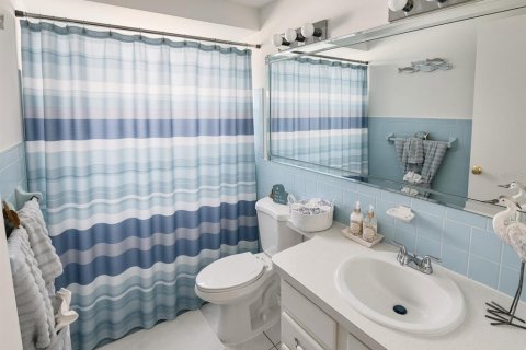 House in Holiday, Florida 2 bedrooms, 138.89 sq.m. № 2399066 - photo 17