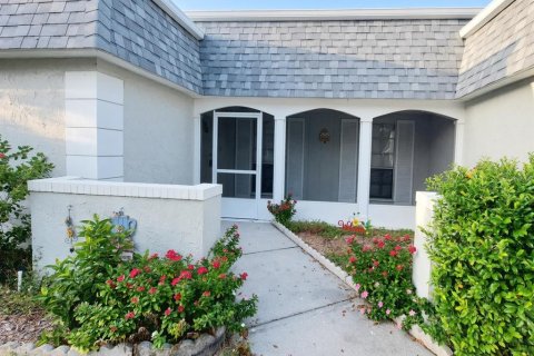 House in Holiday, Florida 2 bedrooms, 138.89 sq.m. № 2399066 - photo 3