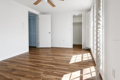 House in Holiday, Florida 2 bedrooms, 138.89 sq.m. № 2399066 - photo 16