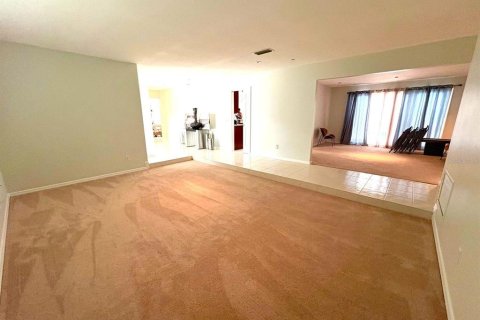 House in Longwood, Florida 5 bedrooms, 343.37 sq.m. № 1853340 - photo 9