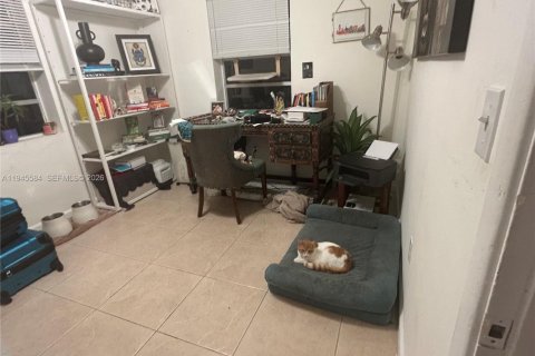 Villa ou maison à louer à Miami, Floride: 3 chambres, 109.81 m2 № 2007246 - photo 14