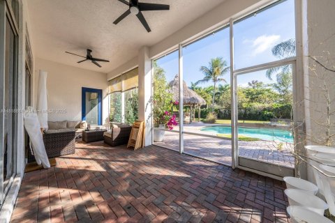 House in Cooper City, Florida 4 bedrooms, 285.95 sq.m. № 1782039 - photo 6