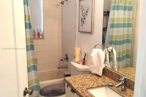 Condo in Homestead, Florida, 3 bedrooms  № 1978799 - photo 6