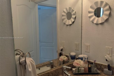 Condo in Homestead, Florida, 3 bedrooms  № 1978799 - photo 7