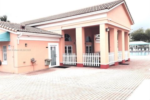 Condo in Homestead, Florida, 3 bedrooms  № 1978799 - photo 17