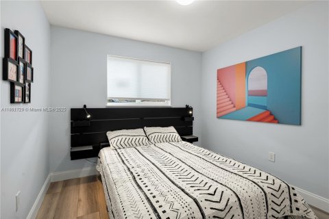 Condominio en alquiler en Miami, Florida, 2 dormitorios, 71.26 m2 № 1937567 - foto 11