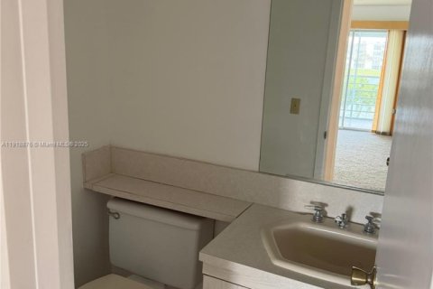 Снять в аренду кондоминиум в Бока-Ратон, Флорида 2 спальни, 79.99м2, № 1974449 - фото 7