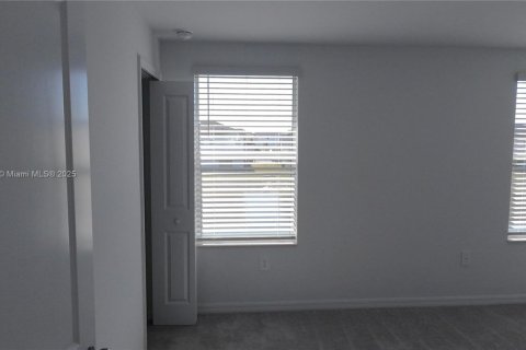 House in Fort Myers, Florida 3 bedrooms, 128.02 sq.m. № 1701437 - photo 10